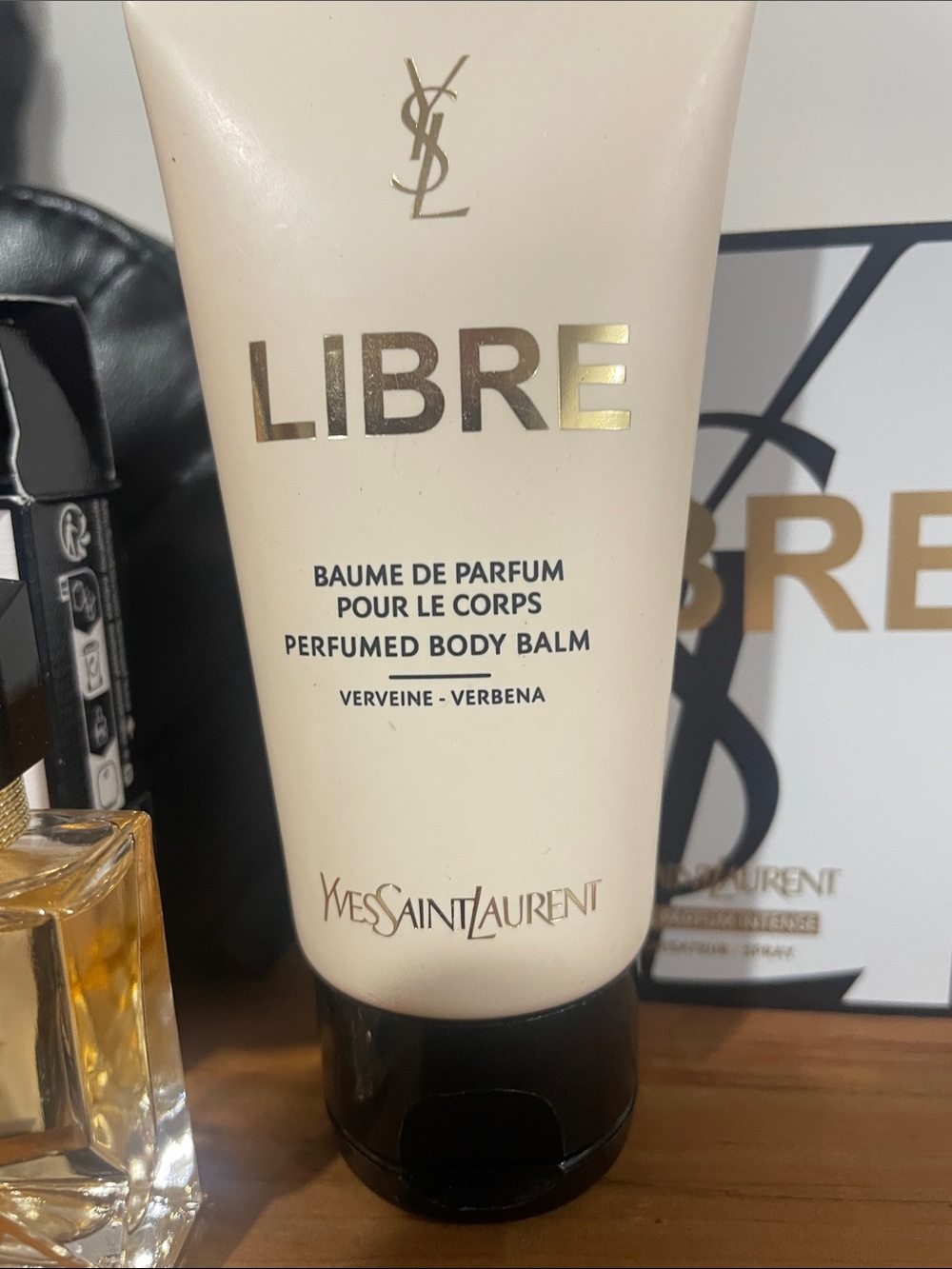 🌼 Yves Saint Laurent Libre Set — 
Pouch Mini Sample Balm/Lotion - Picture 5 of 17